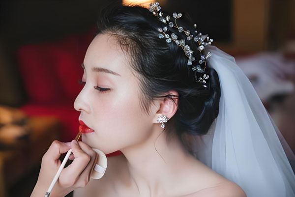 深圳婚礼跟妆|深圳李琼高端新娘造型定制